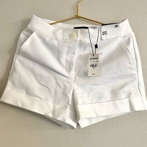 Express - shortie mid rise white shorts